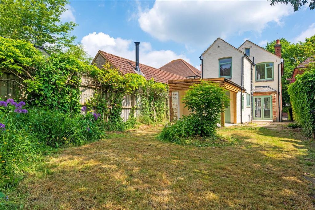 Property photo 2 of 13