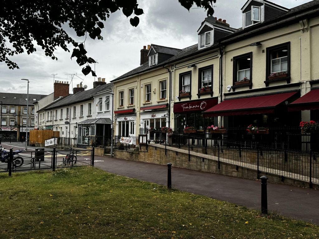 Property photo 2 of 17 Img_9401.Jpg