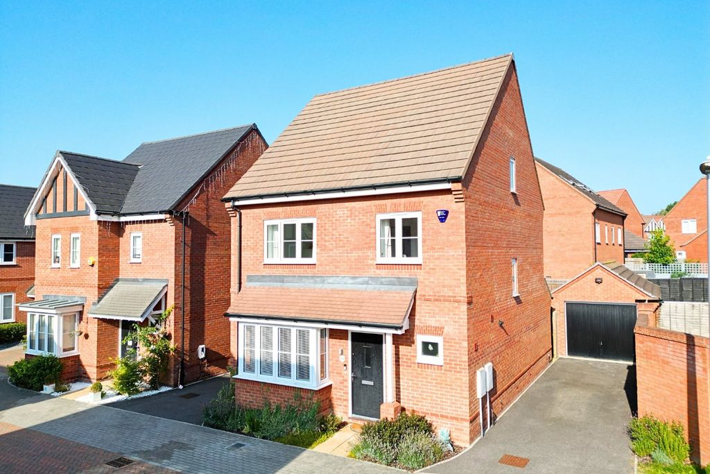Property photo 1 of 19 4382480