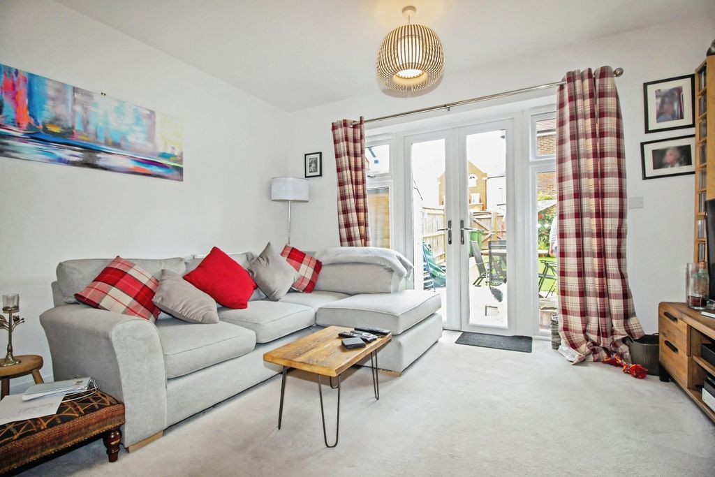 Property photo 2 of 9 624A65De-Listing_1031425_0007_8B677486