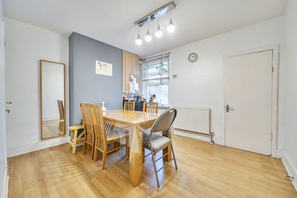 Property photo 3 of 17 Dining Room