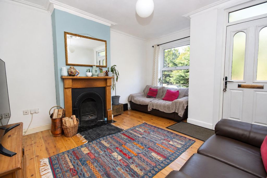 Property photo 3 of 21 E2115778-86E7-4208-A893-Cbf62c555c19.Png