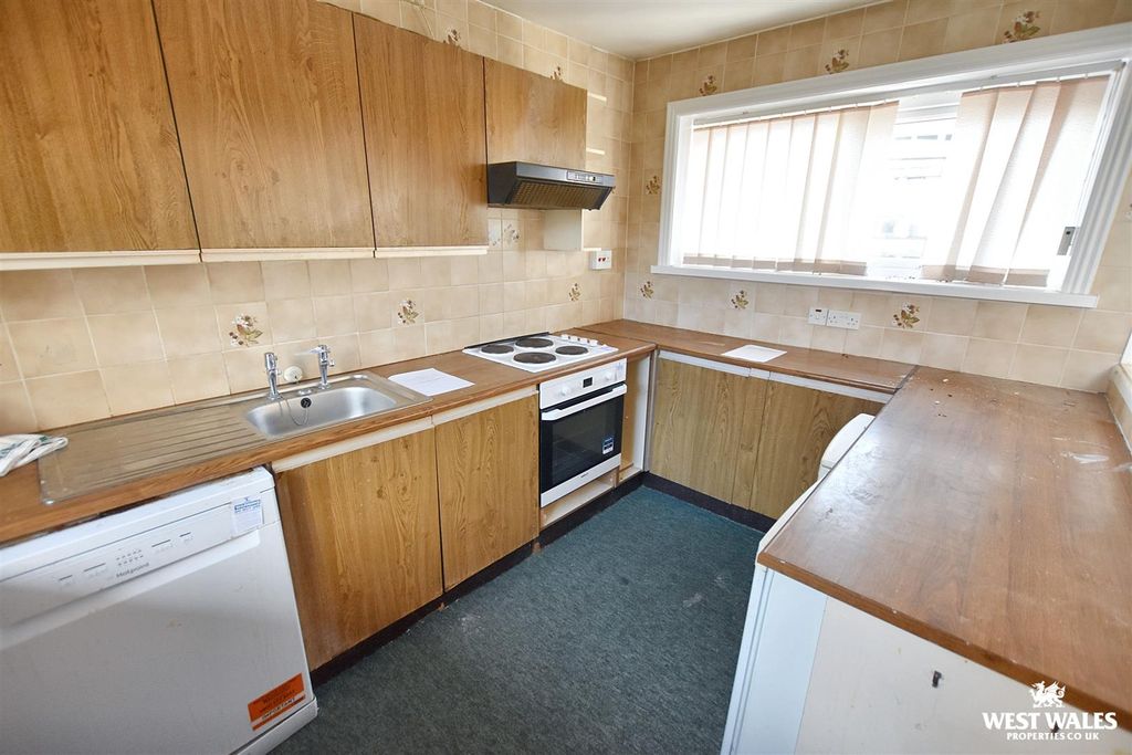 Property photo 3 of 16 6 (29).Jpg