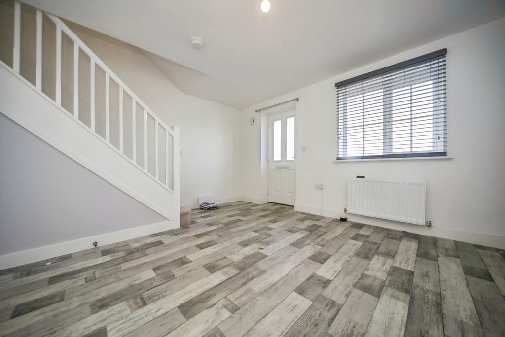 Property photo 2 of 17 Picture No. 09