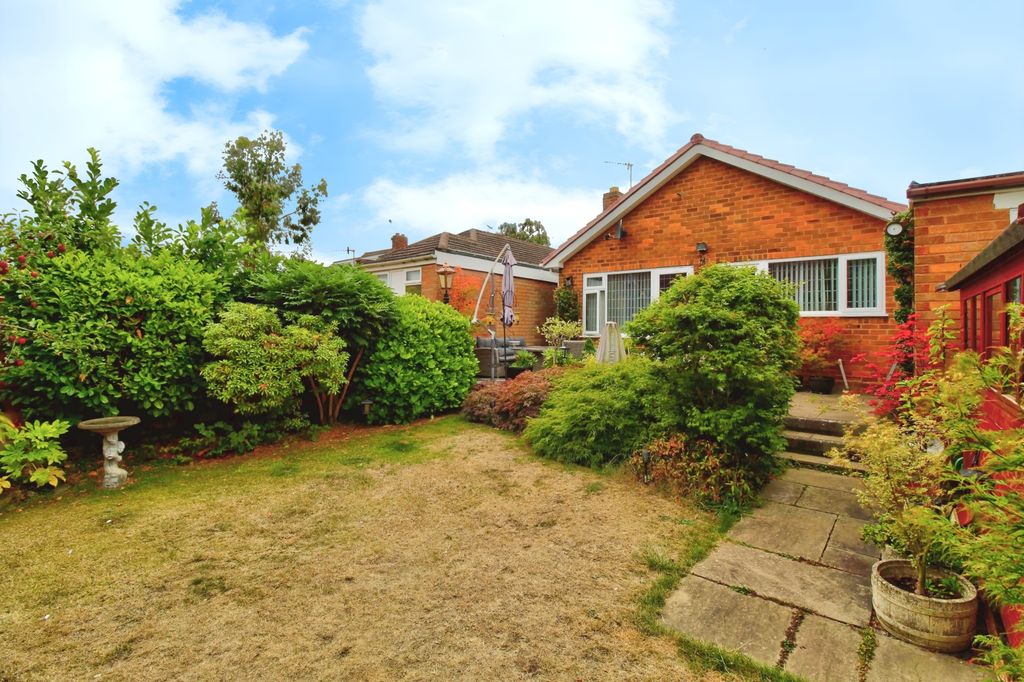 Property photo 2 of 16 Garden