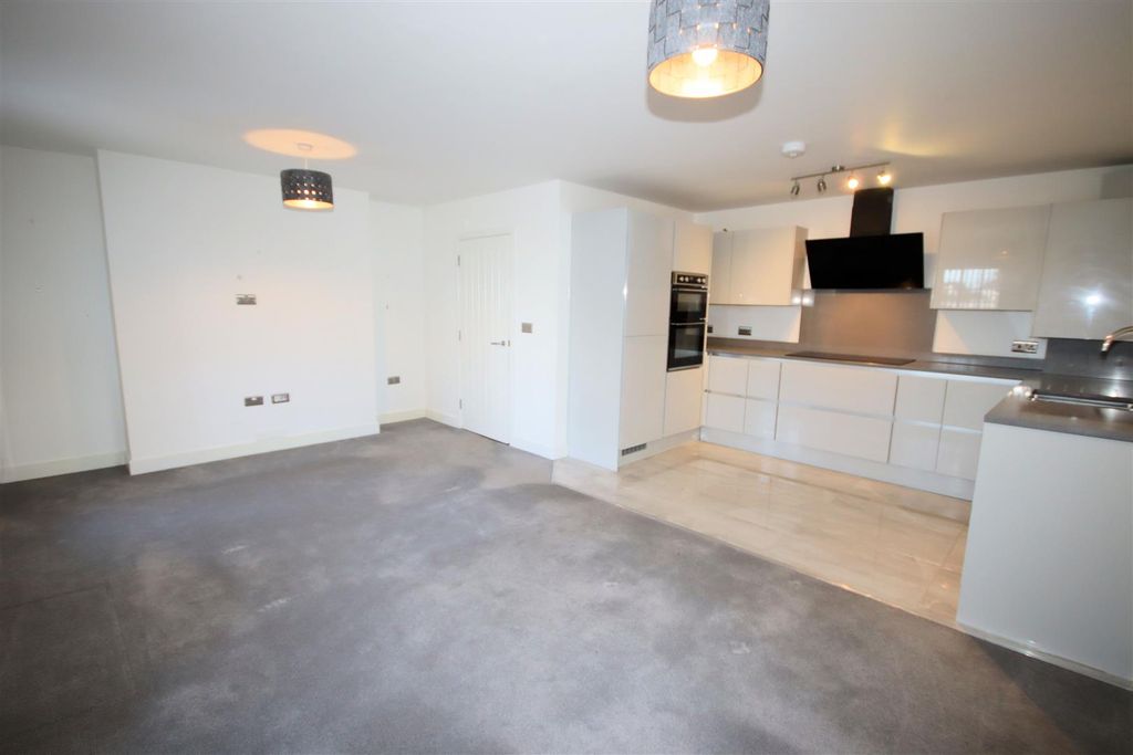 Property photo 3 of 16 Living Room