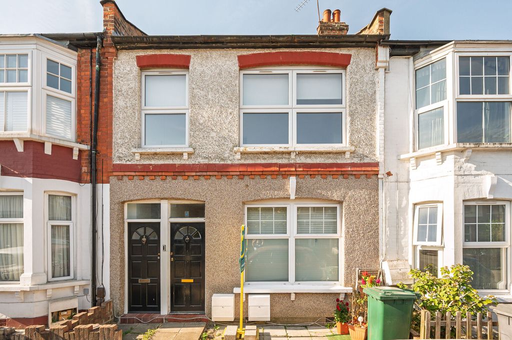Property photo 3 of 11