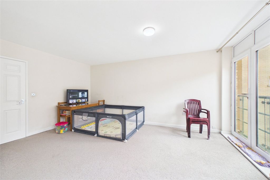 Property photo 3 of 7 Picture No. 01