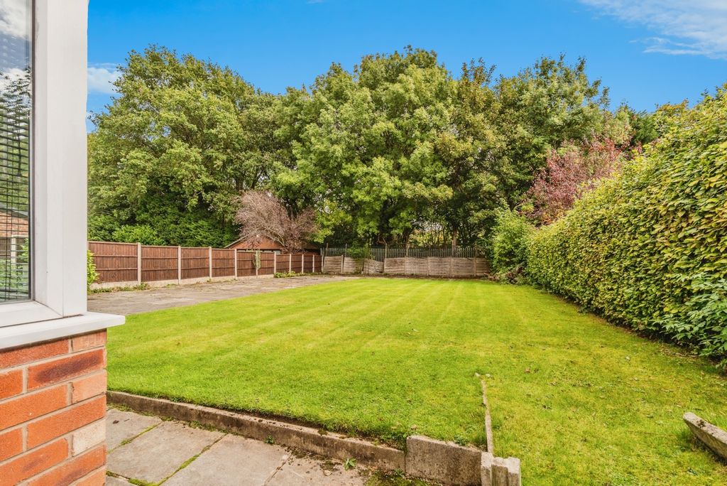 Property photo 2 of 17 Photo