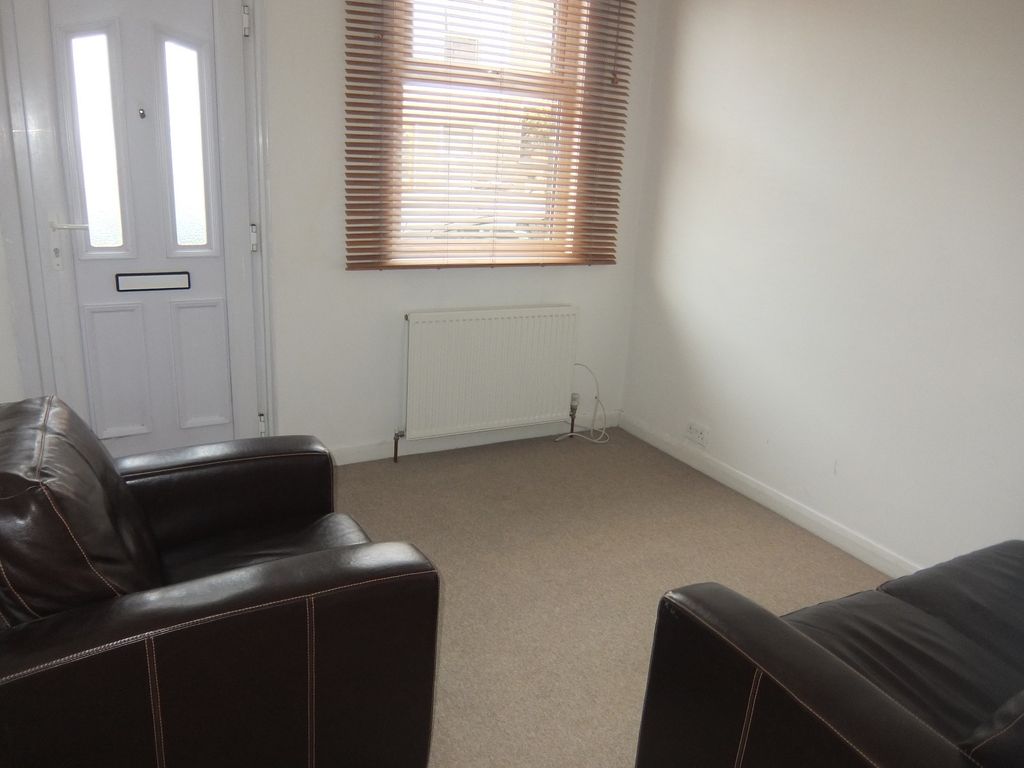 Property photo 2 of 8 Living Room