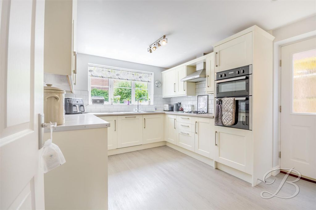 Property photo 3 of 28 Ccltd-28.Jpg
