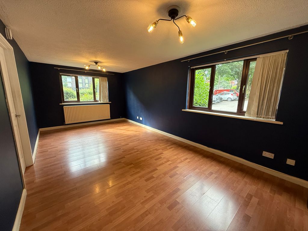 Property photo 3 of 13 Img_9581