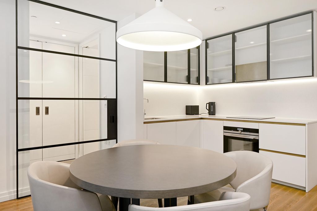 Property photo 3 of 20 Image