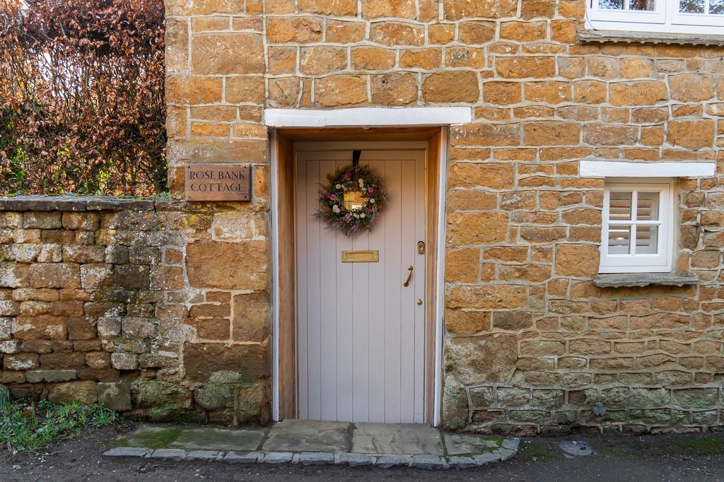 Property photo 3 of 38