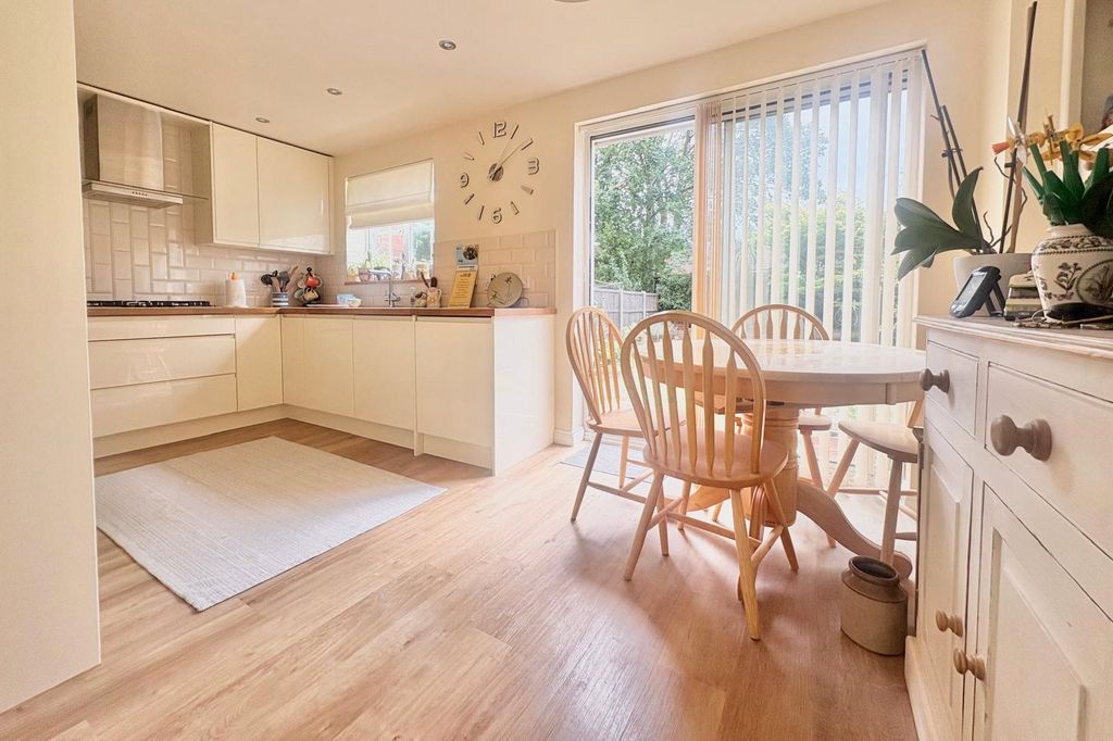 Property photo 3 of 16 Picture No. 09