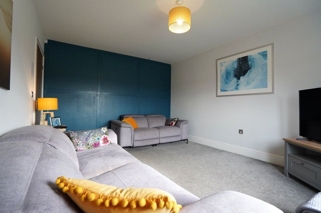 Property photo 3 of 31 Picture No. 41