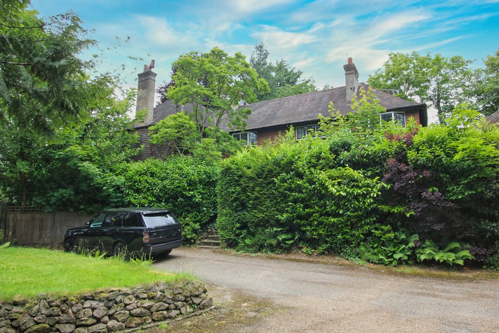 Property photo 2 of 21 Exterior