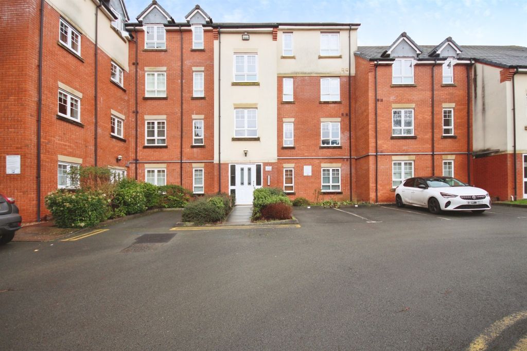 Property photo 1 of 11