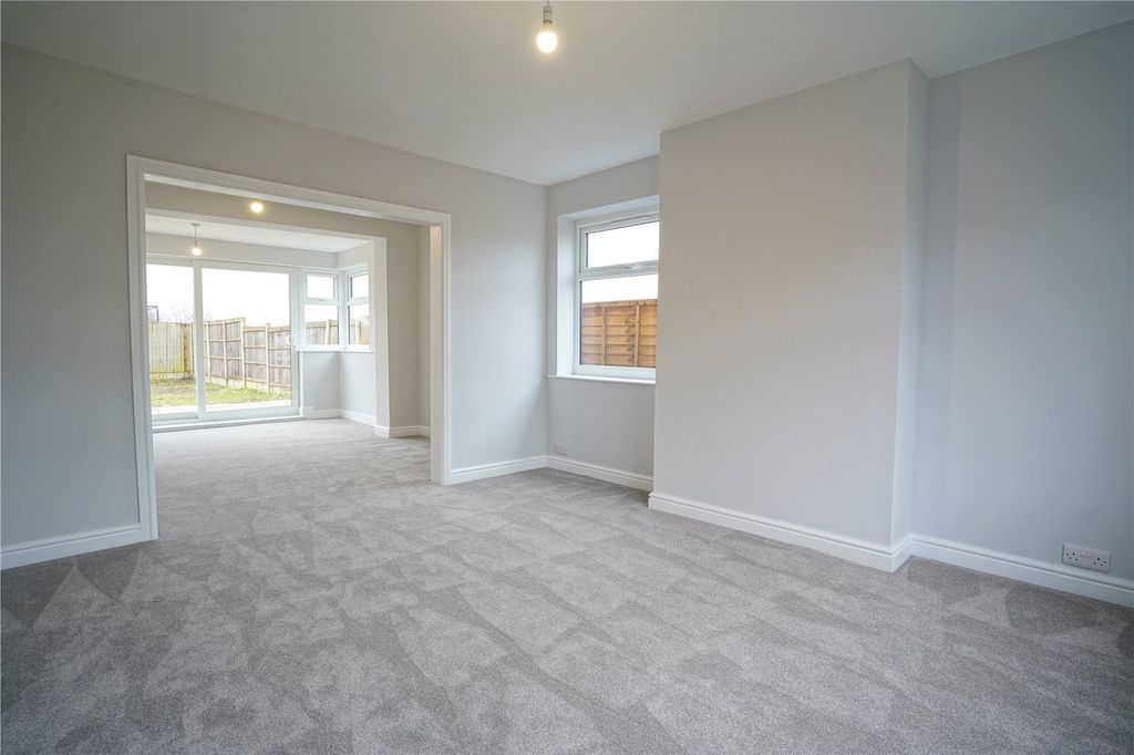 Property photo 2 of 18 Picture No. 02