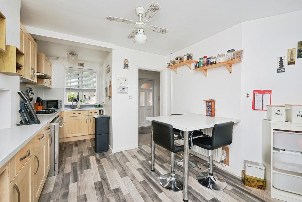 Property photo 3 of 16 Pbox-Img.Jpg