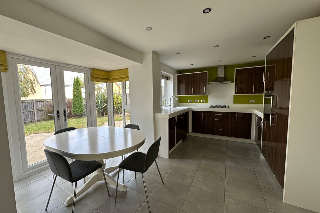 Property photo 2 of 14 Kitchen/Diner