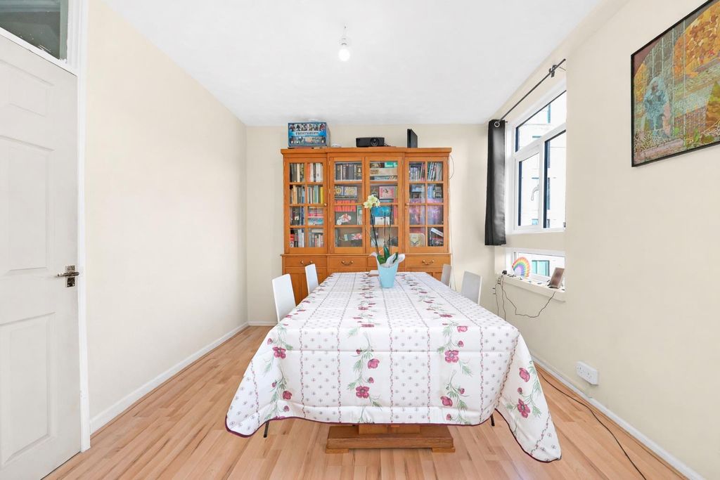 Property photo 3 of 12 2.Png