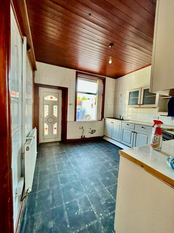Property photo 1 of 3