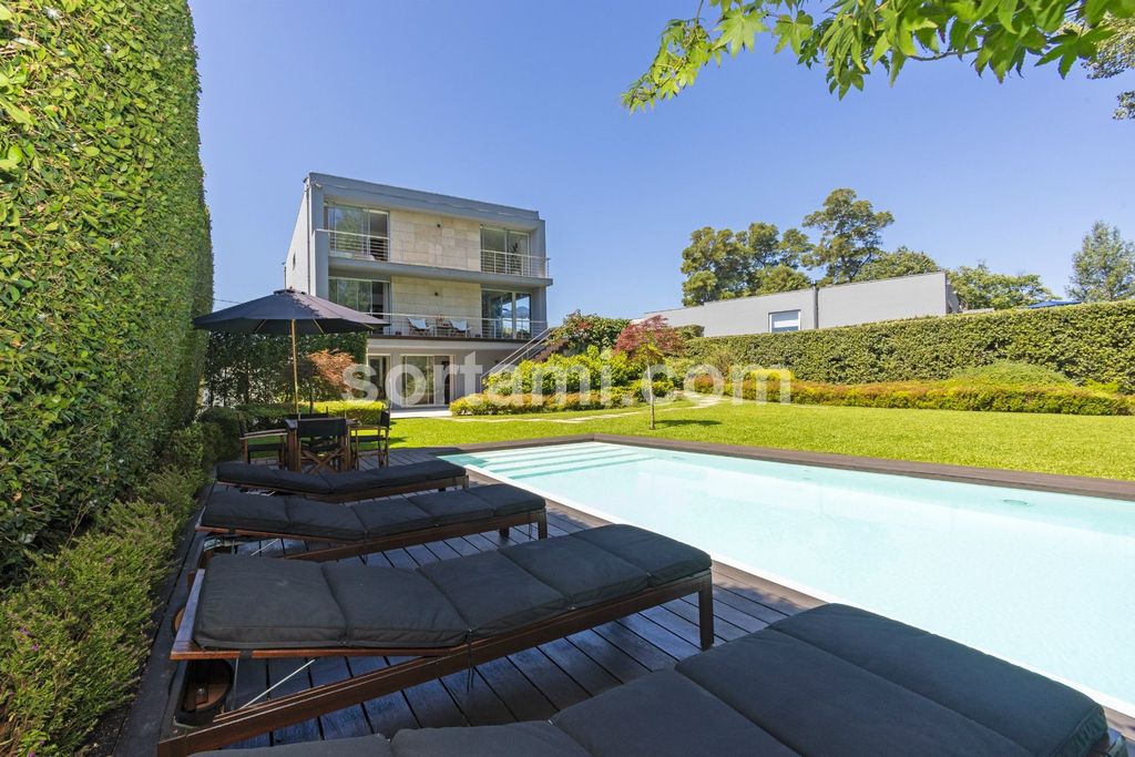 Property photo 1 of 64