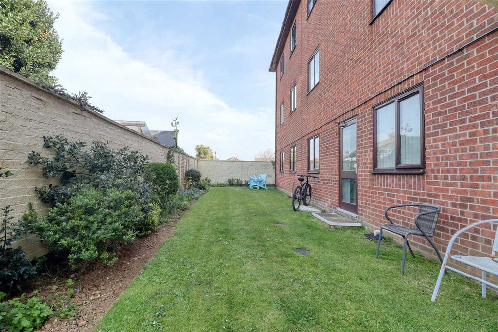 Property photo 1 of 8 Main Picture