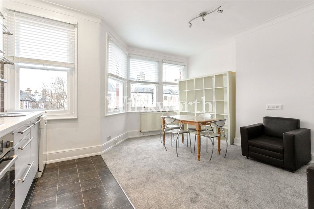 Property photo 3 of 10 Picture No. 09