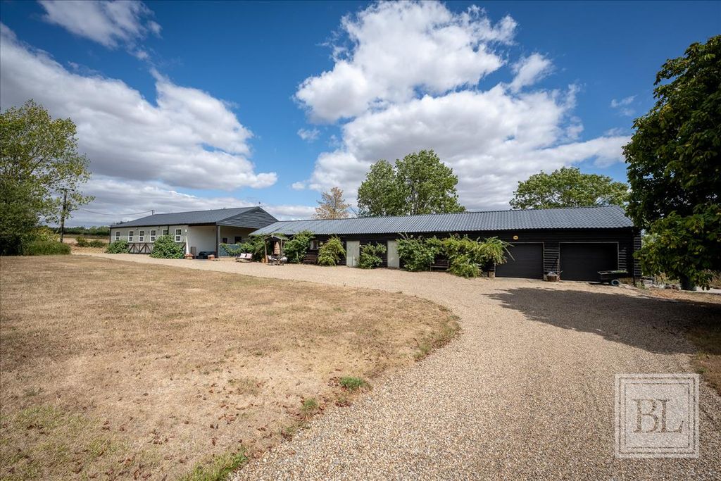 Property photo 2 of 38