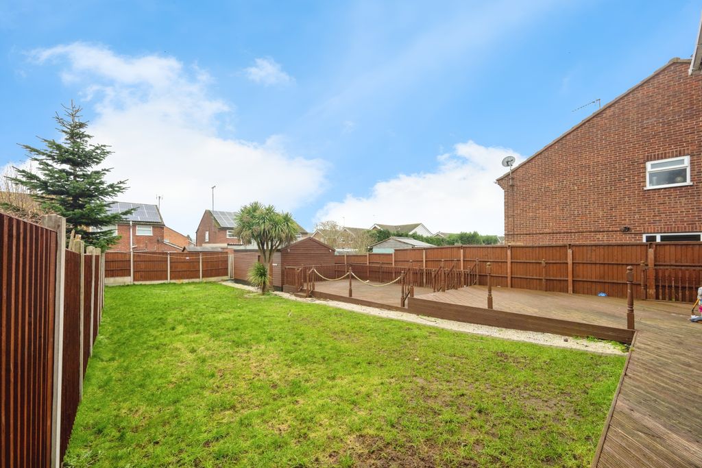 Property photo 2 of 15