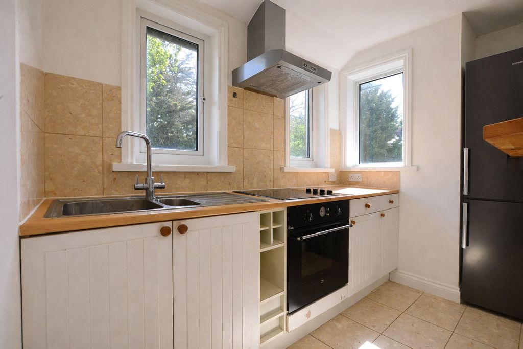 Property photo 3 of 6 Picture No. 10