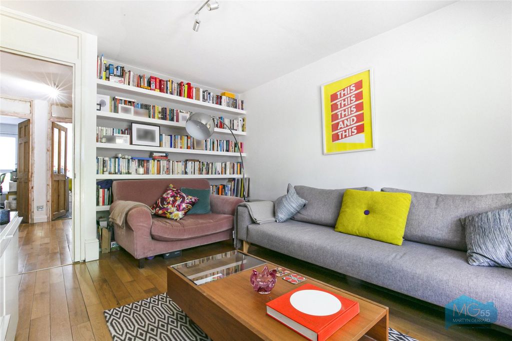 Property photo 2 of 12 Picture No. 18