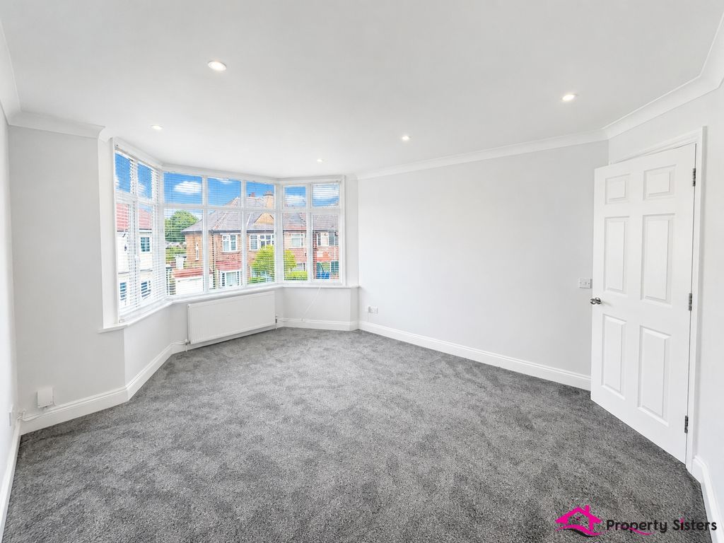 Property photo 2 of 17 Photo 18