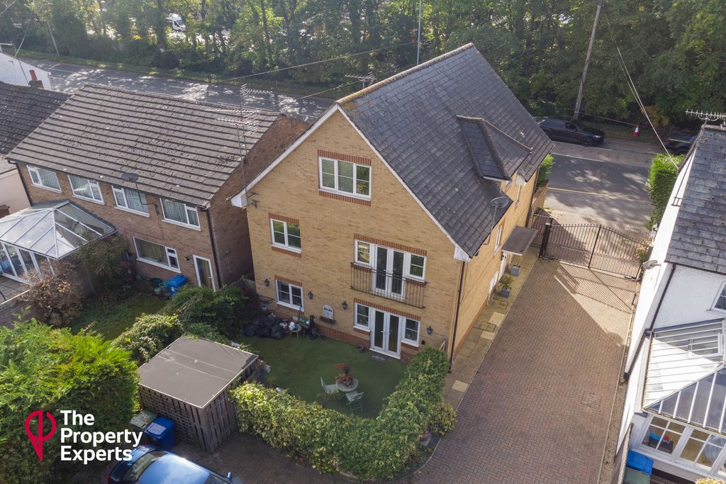 Property photo 1 of 12