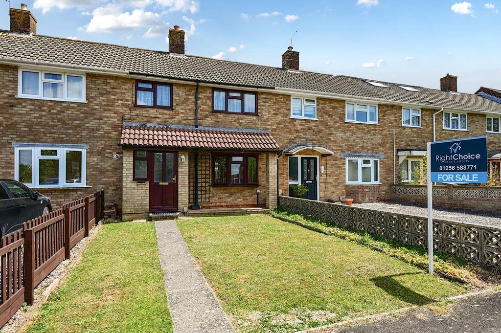 Property photo 1 of 10 Front