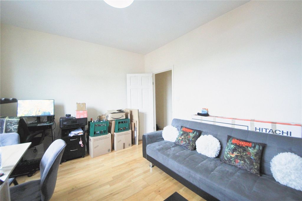 Property photo 2 of 12 Picture No. 16