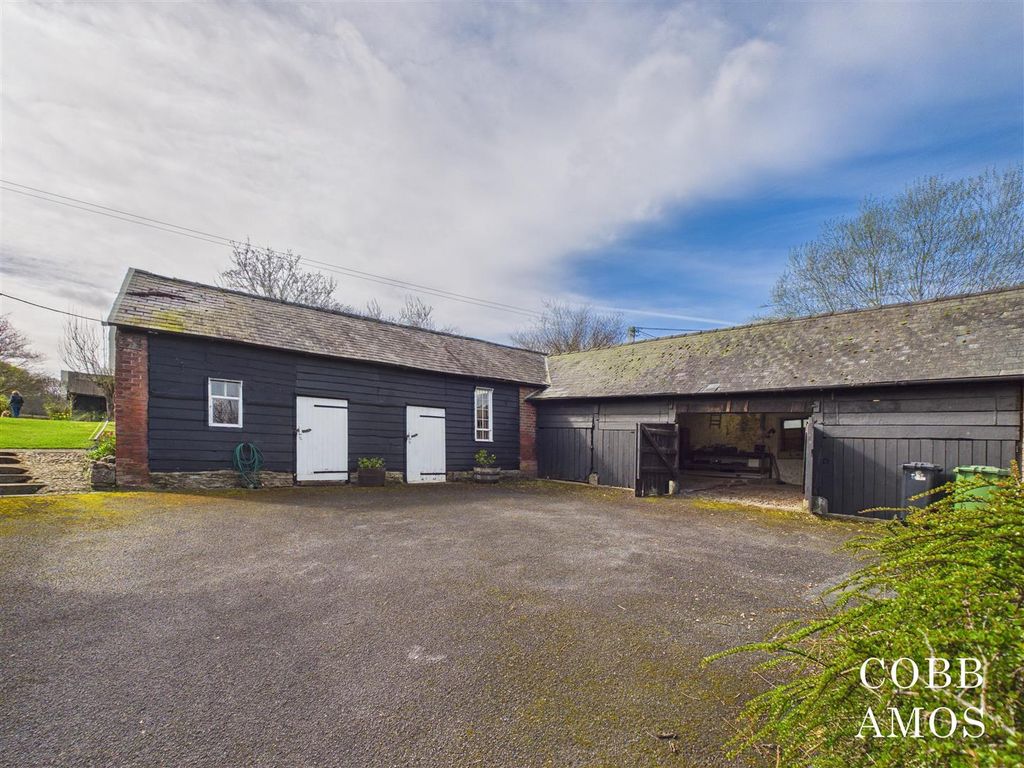 Property photo 2 of 37 Cam02803G0-Pr0268-Still010.Jpg