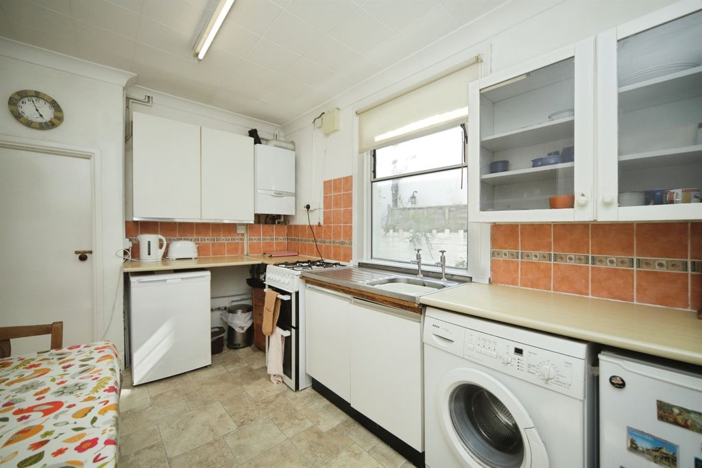 Property photo 3 of 22