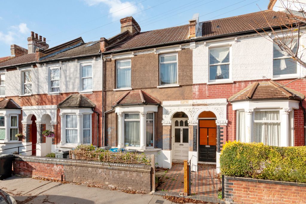 Property photo 1 of 17