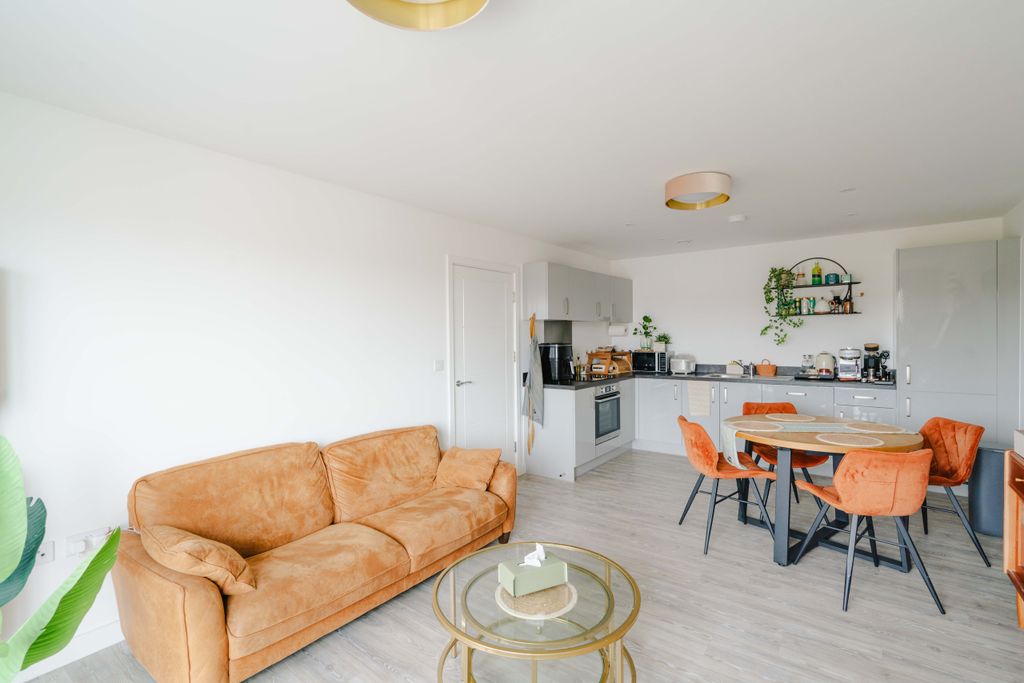 Property photo 3 of 13 12