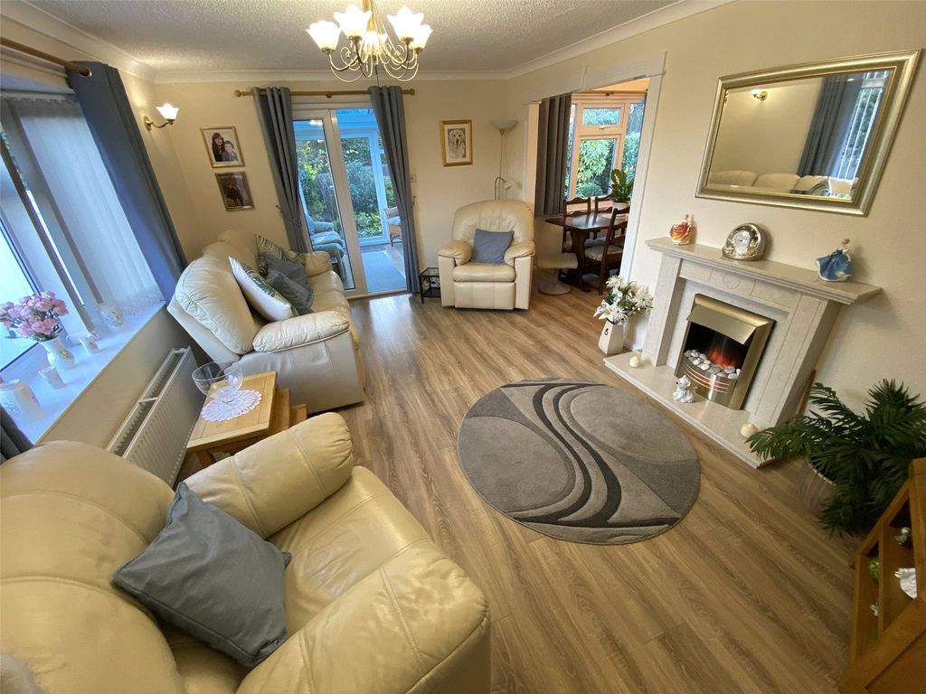 Property photo 3 of 23 Picture No. 13