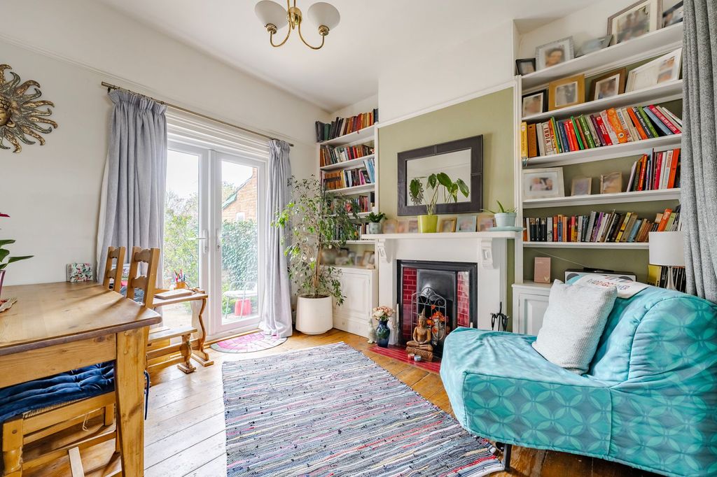 Property photo 3 of 23