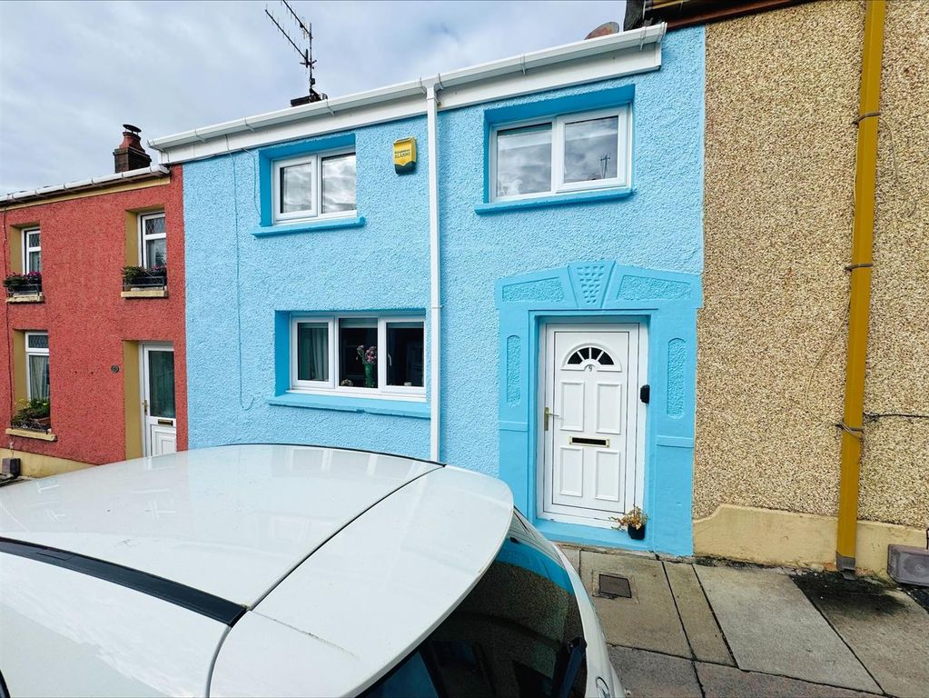 Property photo 1 of 23