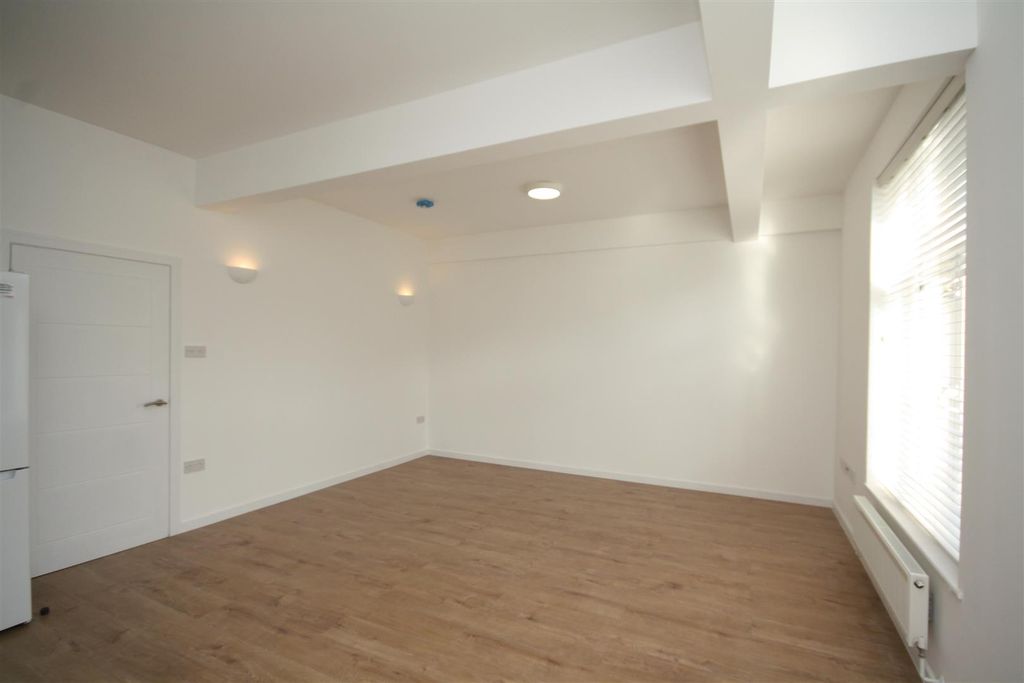 Property photo 2 of 7 Img_6360.Jpg