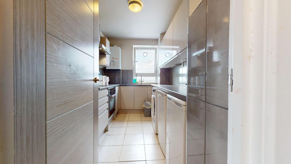 Property photo 2 of 38