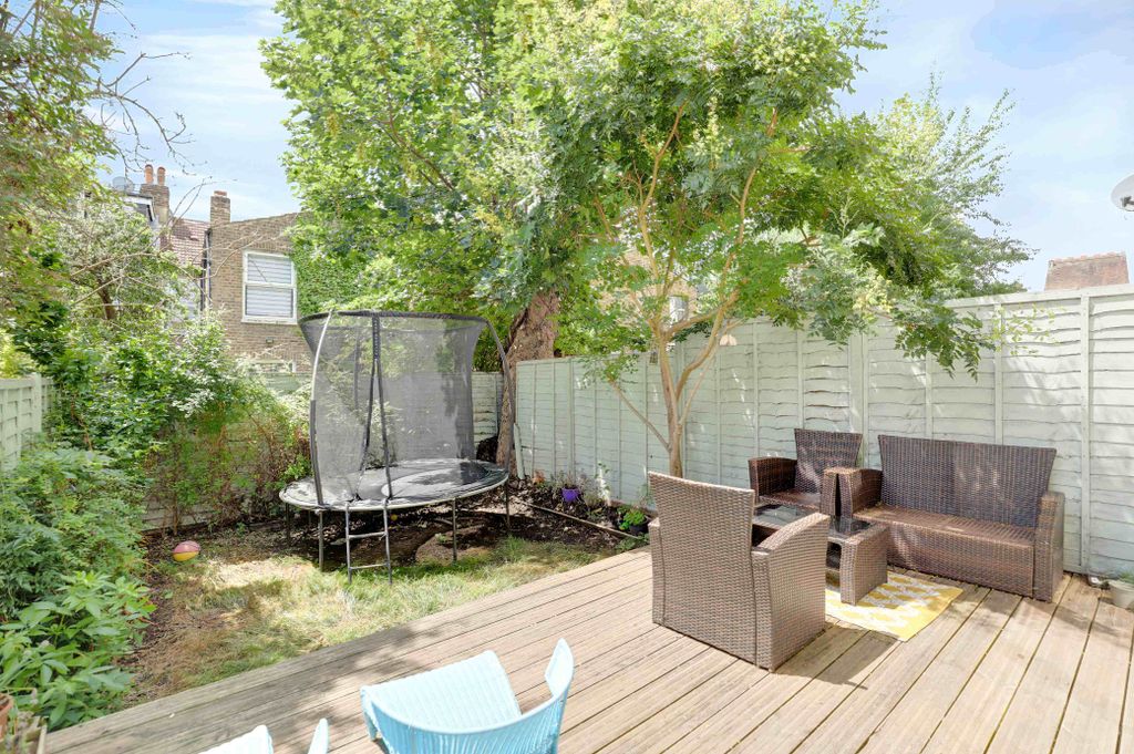 Property photo 3 of 10