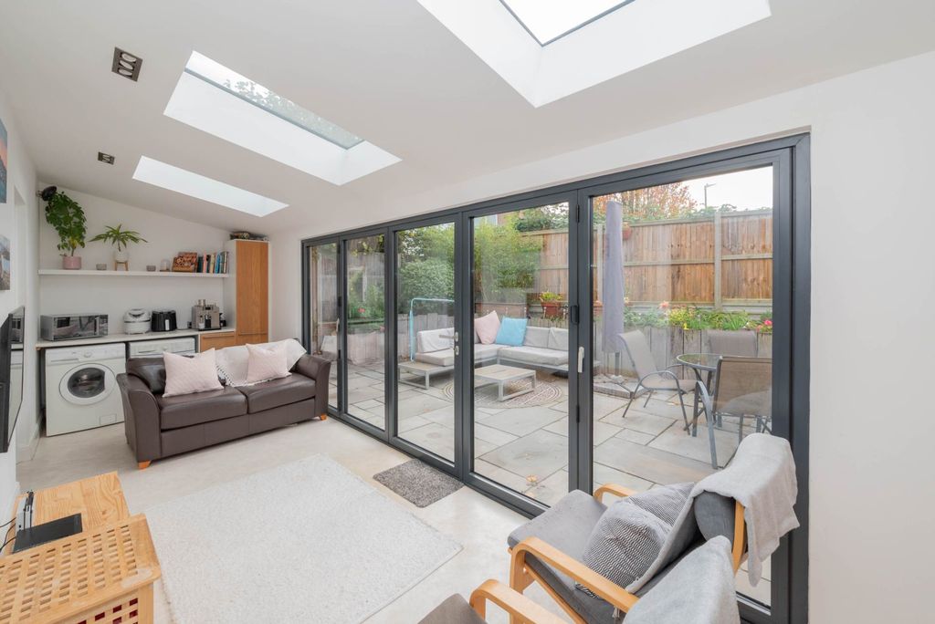 Property photo 2 of 13