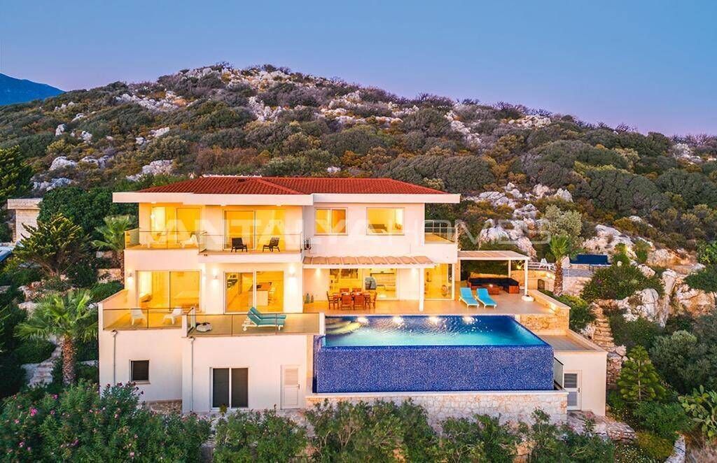 Property photo 1 of 24